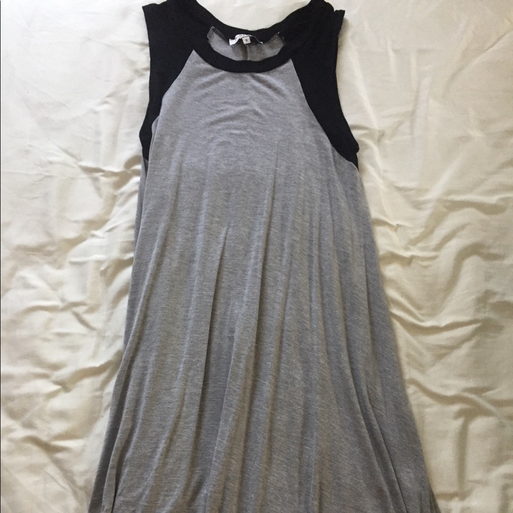 Gray sleeveless jersey material dress